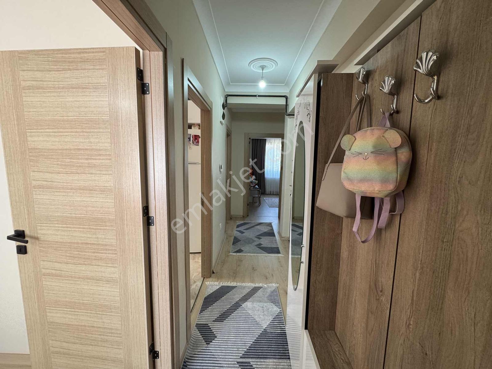 Cumhuriyet Mahallesi'nde Satılık 2+1 Daire 85 M² 5 Yıllık Bina 2 - Görsel 14