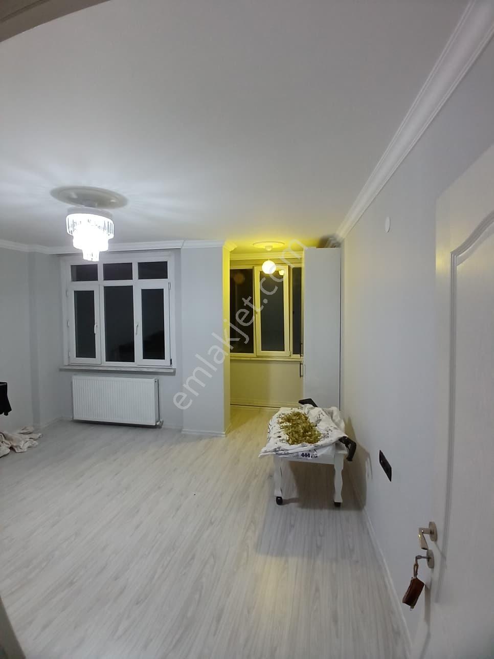 Yayalar Mahallesi'nde Metroya 5 Dk İçi Yenilenmiş Tadilatlı 2+1 - Görsel 18