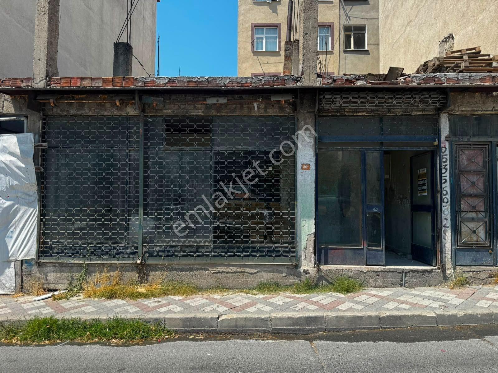 15 Temmuz Mah. Kiralık 75m² Dükkan - Tüm İhtiyaçlara Uygun! - Görsel 15