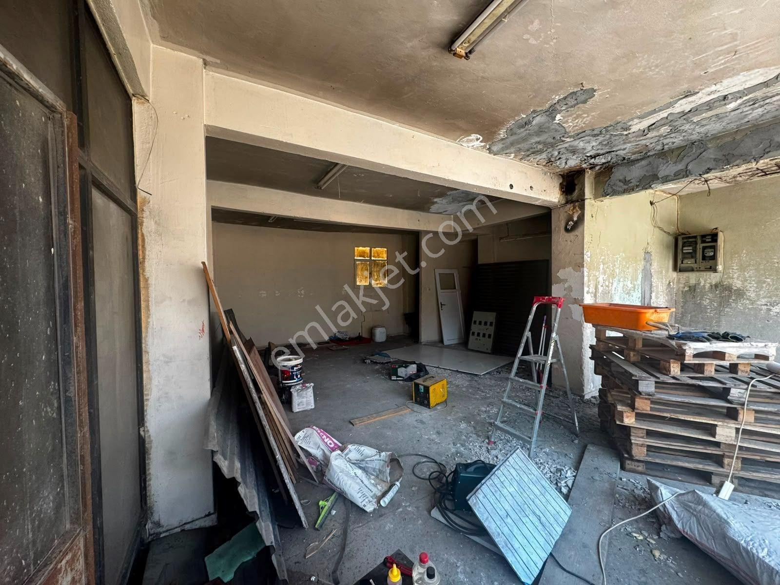 15 Temmuz Mah. Kiralık 75m² Dükkan - Tüm İhtiyaçlara Uygun! - Görsel 9