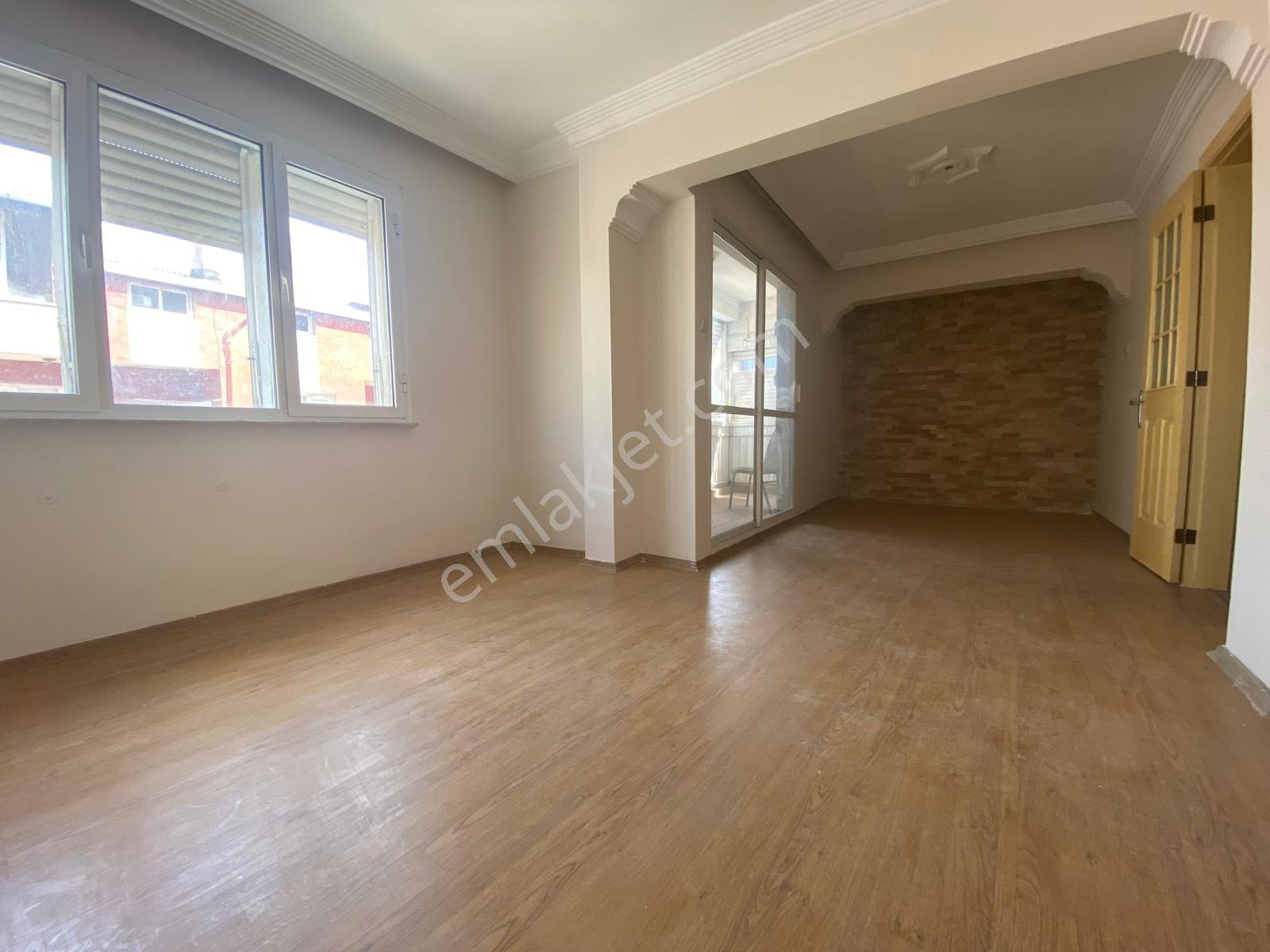 Akalından Kapalı Pazaryerinde 2+1 105 M2 Satılık Daire