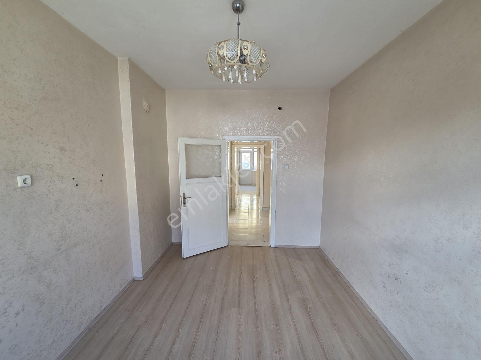 Depozito Yok! Olgunlar Camii Altında Kiralık Daire - Görsel 11