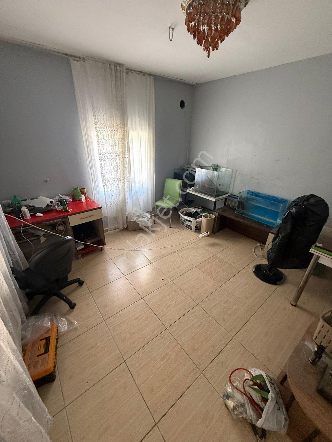 Mestanzade Mahallesi 2 Katlı Müstakil Satılık Bina - Görsel 2