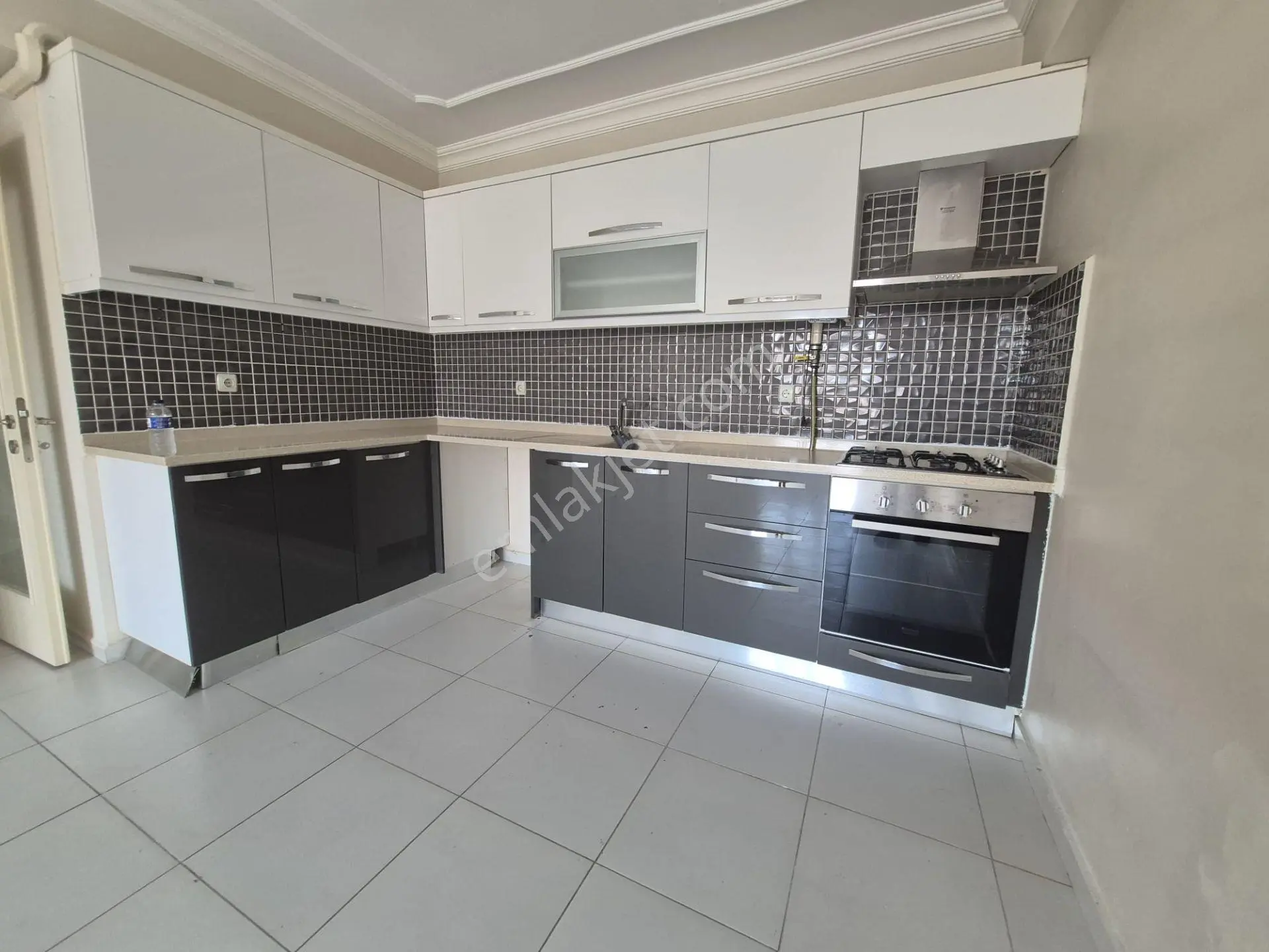 Edremit Merkez'de Kiralık Doğalgazlı Daire - Görsel 5
