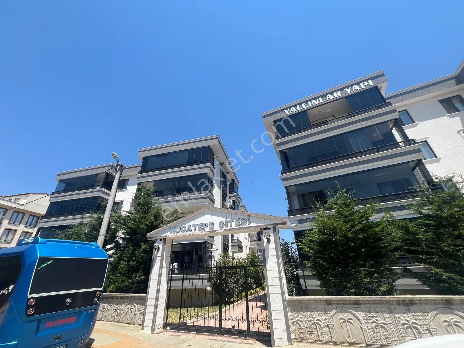 3+1 (geniş) Yeni Bina Siteiçi(ekstralı)denize/izmit Yoluna Yakn