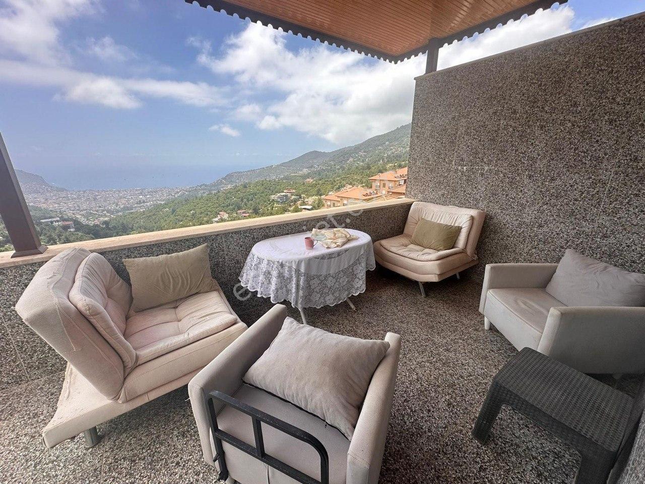 Alanya Tepe 3+1 Kiralık Eşyalı Villa - Görsel 7