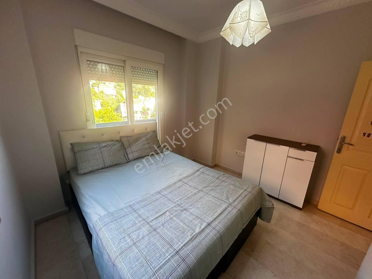 Alanya Tepe 3+1 Kiralık Eşyalı Villa - Görsel 14