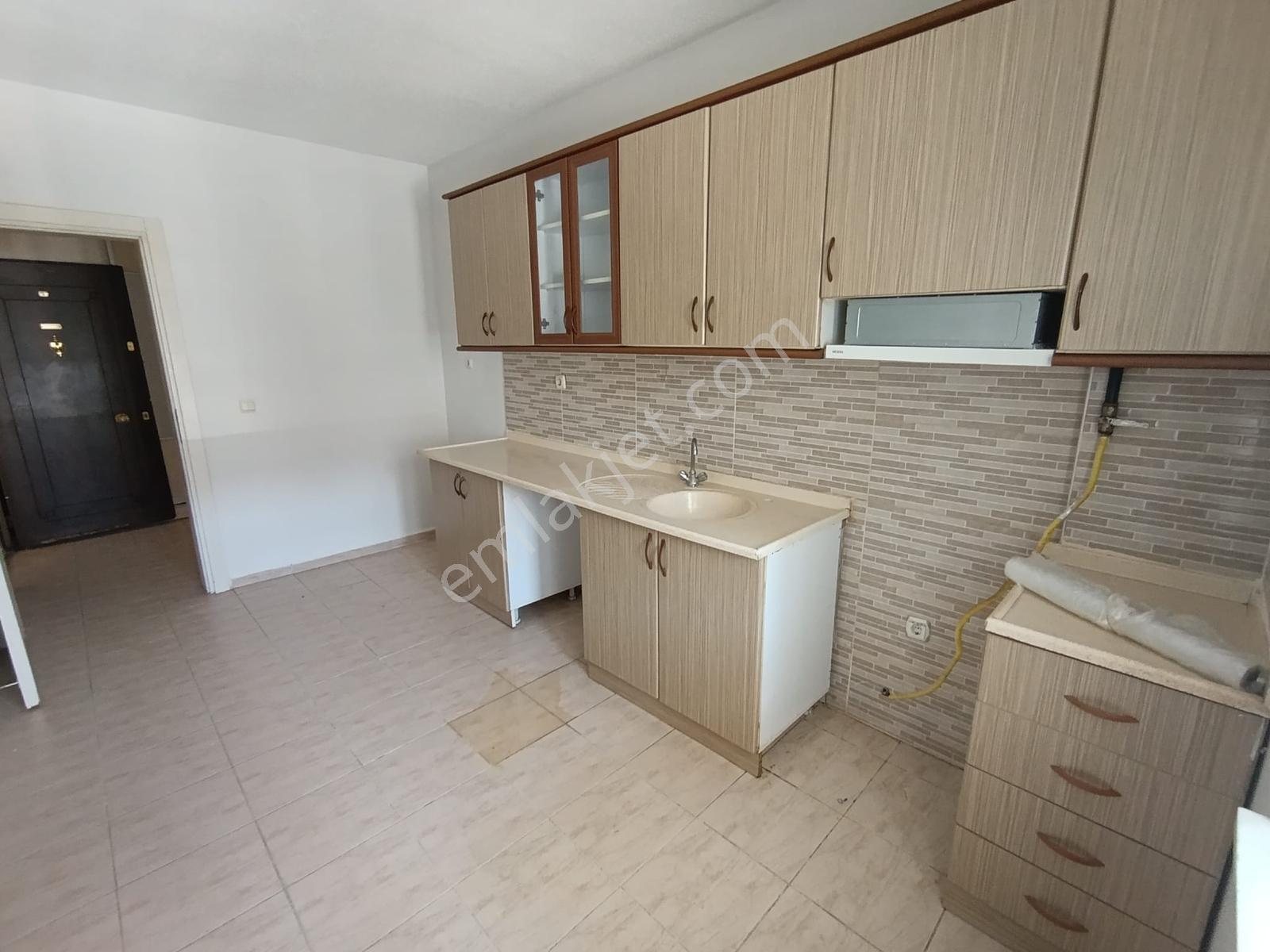 Kw Metsa'dan Memursen Sitesinde 3+1 Kiralık Daire - Görsel 30