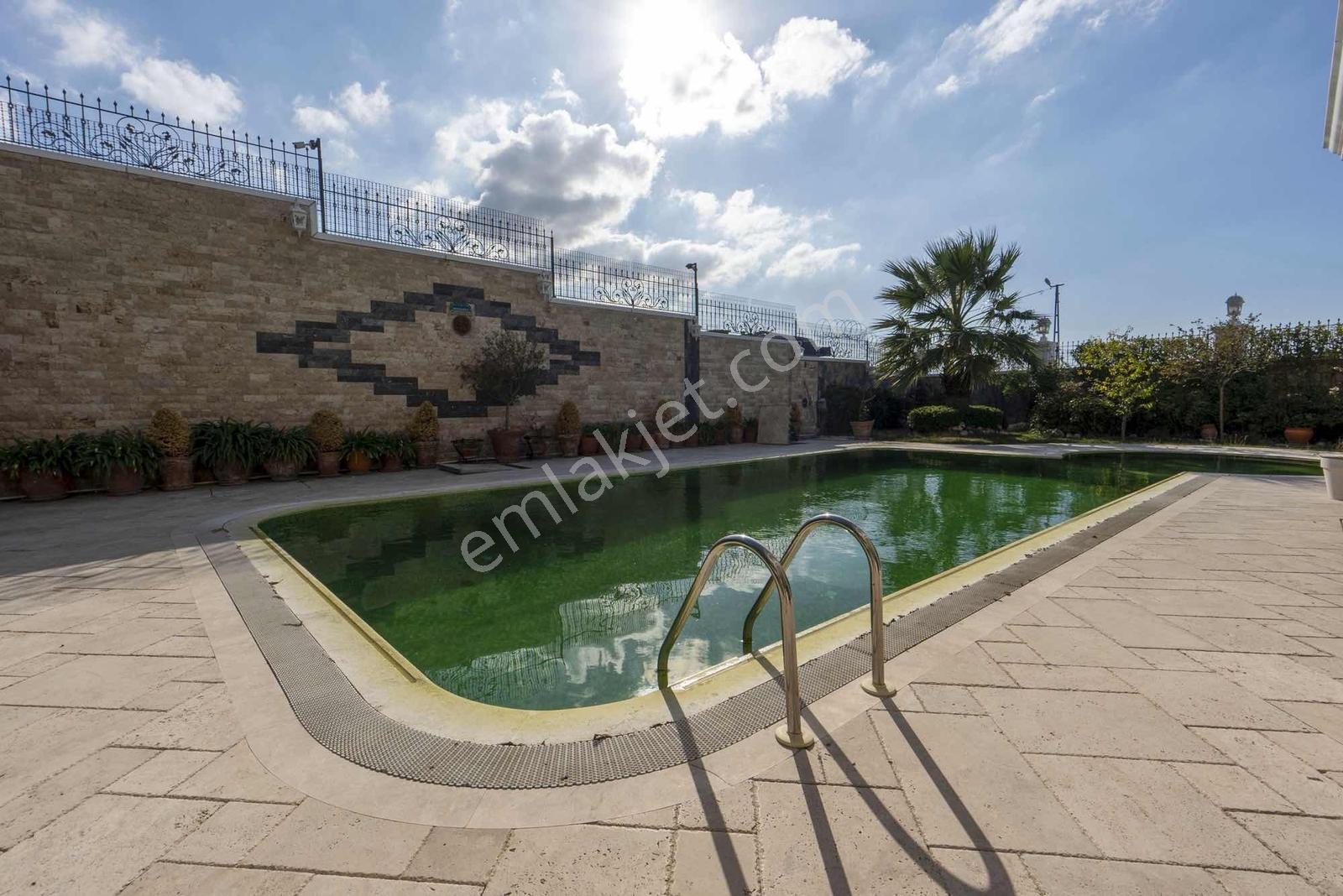 Remax Den Beylikdüzünde Eşsiz Ultra Lüx Satılık 8+2 Malikane - Görsel 8