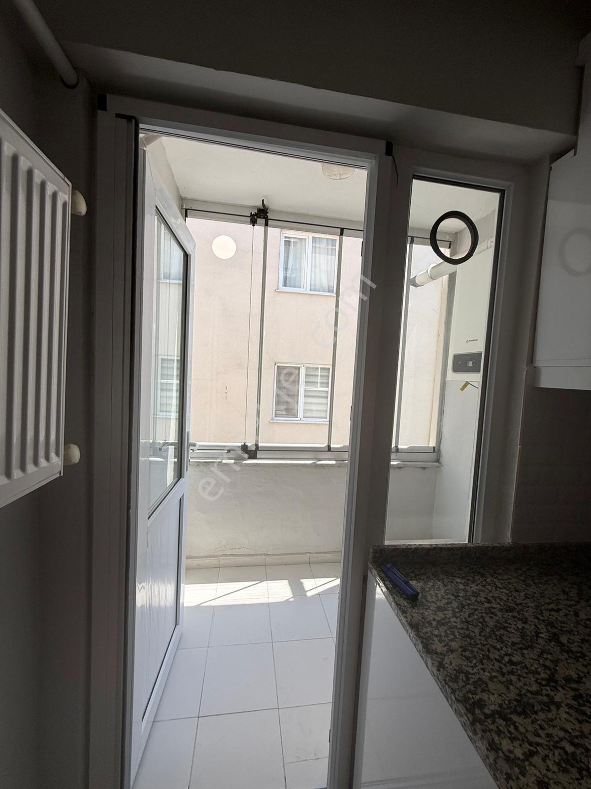 100. Yıl Mahallesi'nde Ferah Balkonlu 2+1 Kiralık Daire - Görsel 11