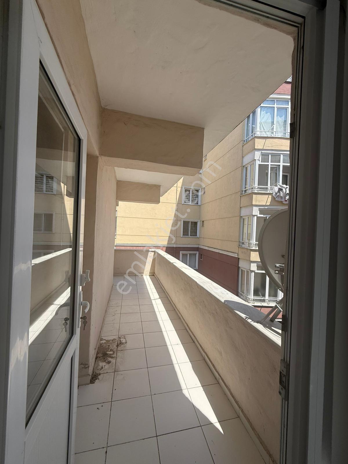 100. Yıl Mahallesi'nde Ferah Balkonlu 2+1 Kiralık Daire - Görsel 18