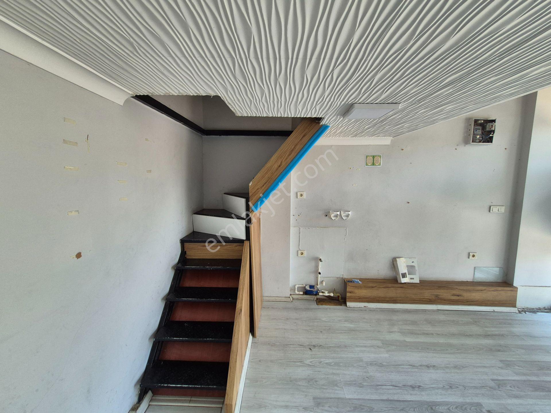 Akman'dan Edremit Merkezde Cadde Üzerinde Kiralık Dükkan - Görsel 9
