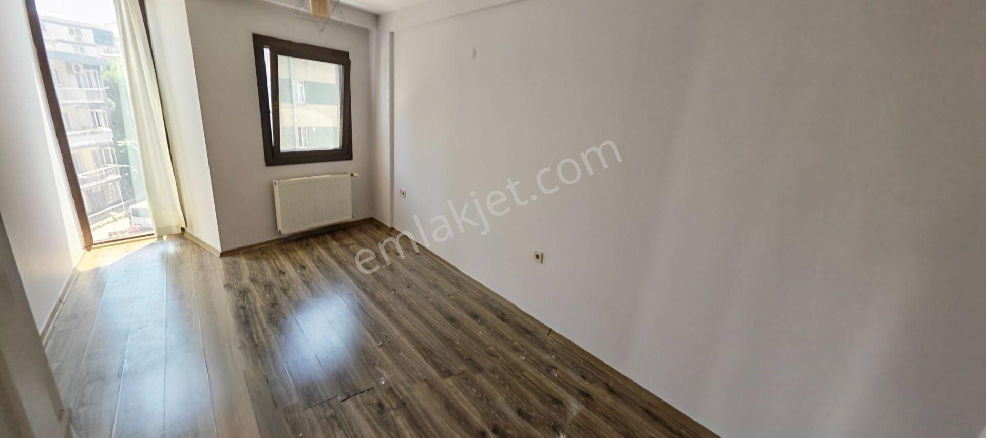 Bornova Merkezde Kiralık 2+1 Ara Kat Daire - Görsel 18