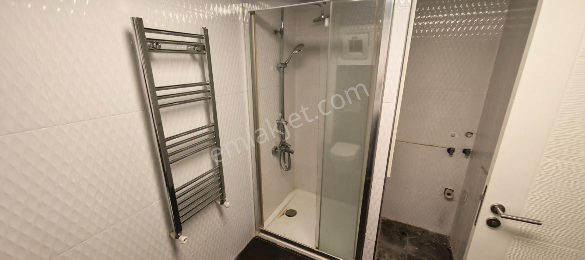 Bornova Merkezde Kiralık 2+1 Ara Kat Daire - Görsel 15