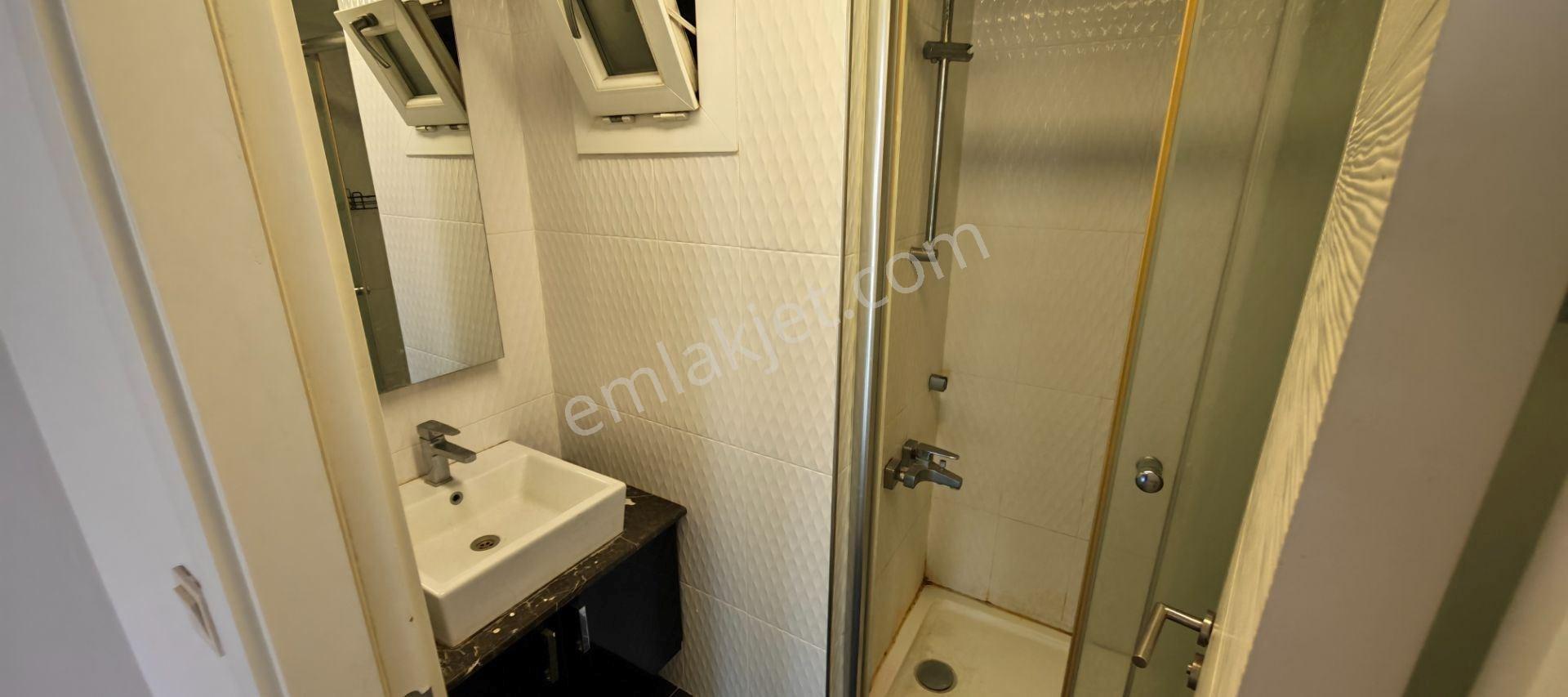 Bornova Merkezde Kiralık 2+1 Ara Kat Daire - Görsel 21