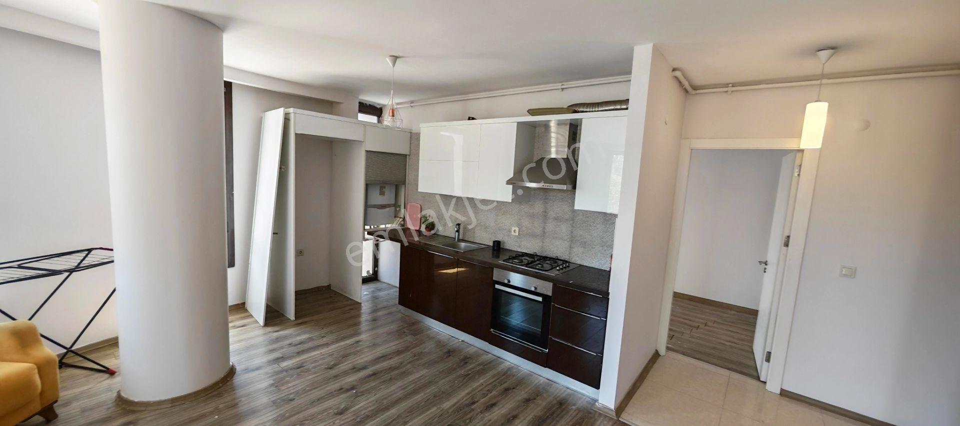 Bornova Merkezde Kiralık 2+1 Ara Kat Daire - Görsel 10