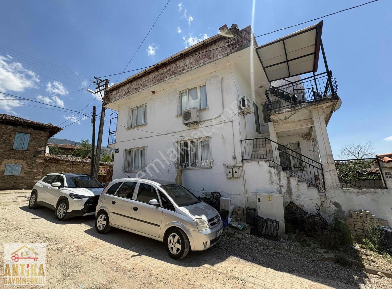 Antika Gayrimenkul'den Tarihi Birgi'de Kiralık Ev - Görsel 3