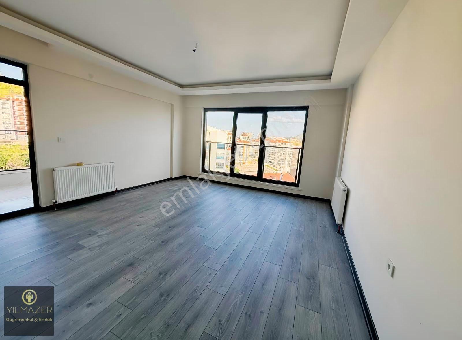 Yılmazer'den Satılık 3+1 İskanlı Masrafsız Daire Manzaralı
