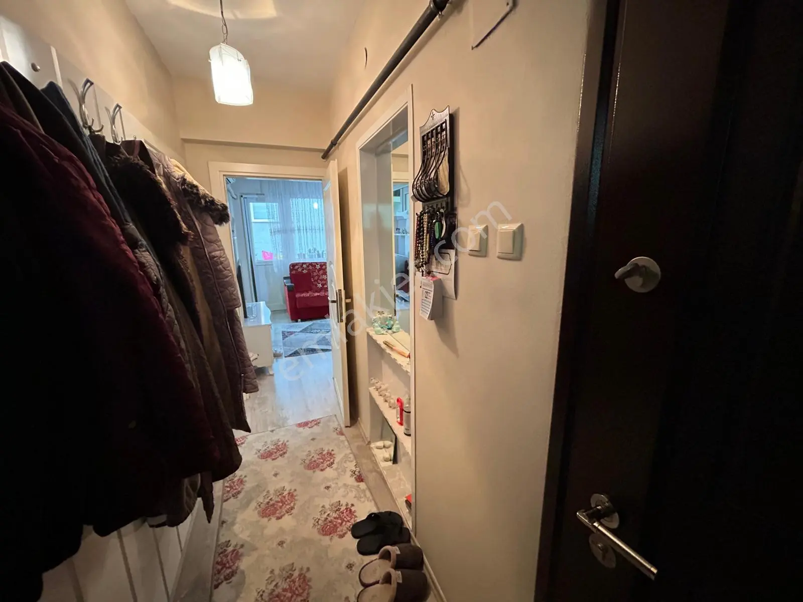 Bursa Osmangazi Hacı İlyas Mah.de 2+1 85m2 3.(arakat) Bakımlı Kombili - Görsel 7