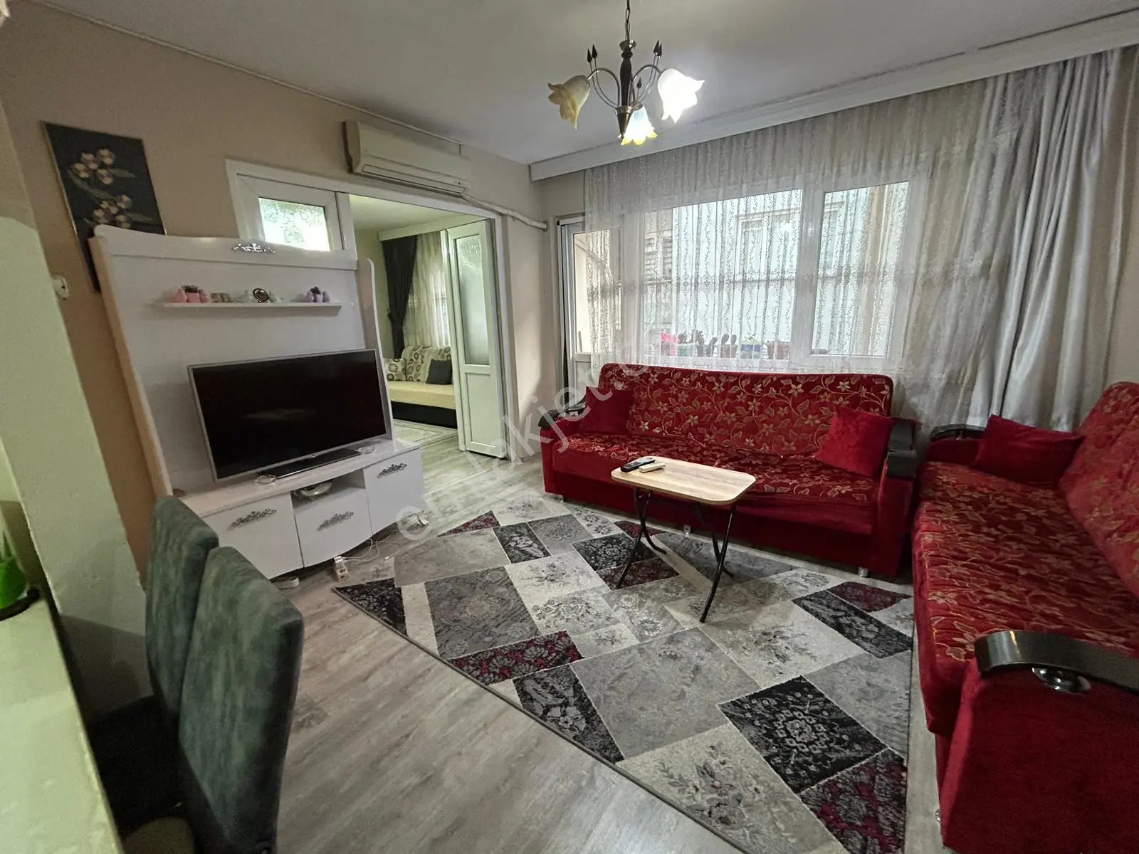 Bursa Osmangazi Hacı İlyas Mah.de 2+1 85m2 3.(arakat) Bakımlı Kombili - Görsel 4