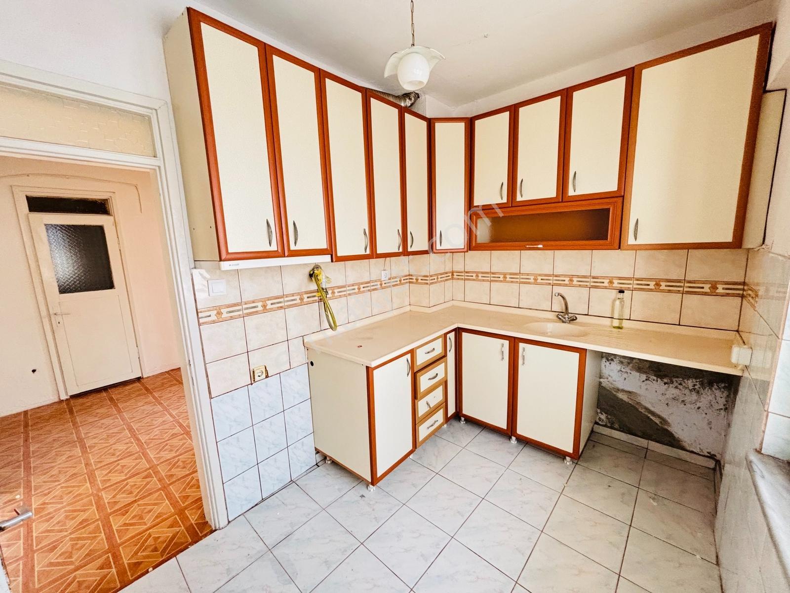 Sevinç'ten Sunullah Kafe Yakını Kiralık Çift Balkonlu 2+1 Daire - Görsel 31