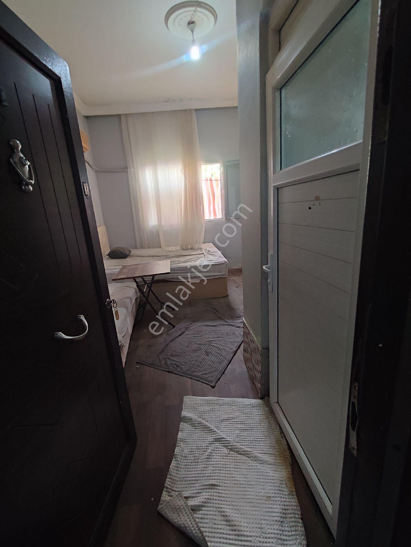 Beyaz Evler Mahallesi Eşyalı Daire 1+0 - Görsel 3