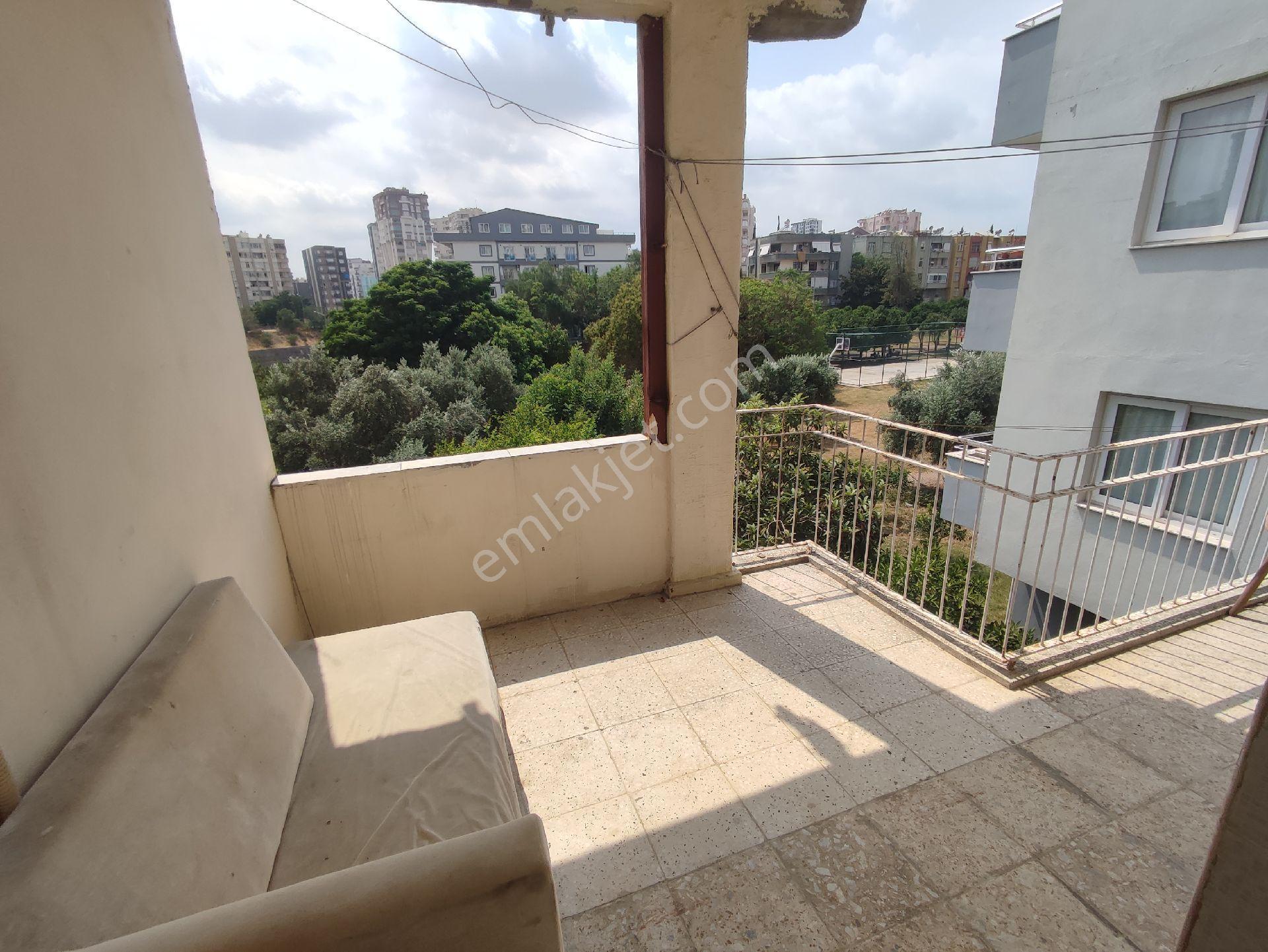 Beyaz Evler Mahallesi Eşyalı Daire 1+0 - Görsel 2