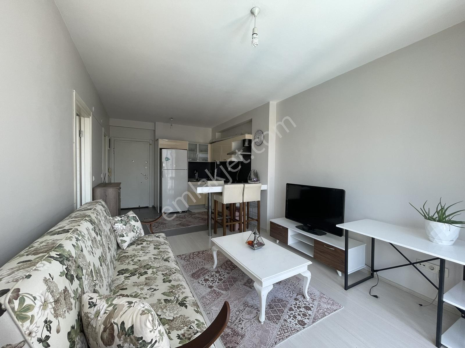 Kurtköy Loca Evlerinde Havuz Cepheli Full Eşyalı Kiralık 1+1 - Görsel 16