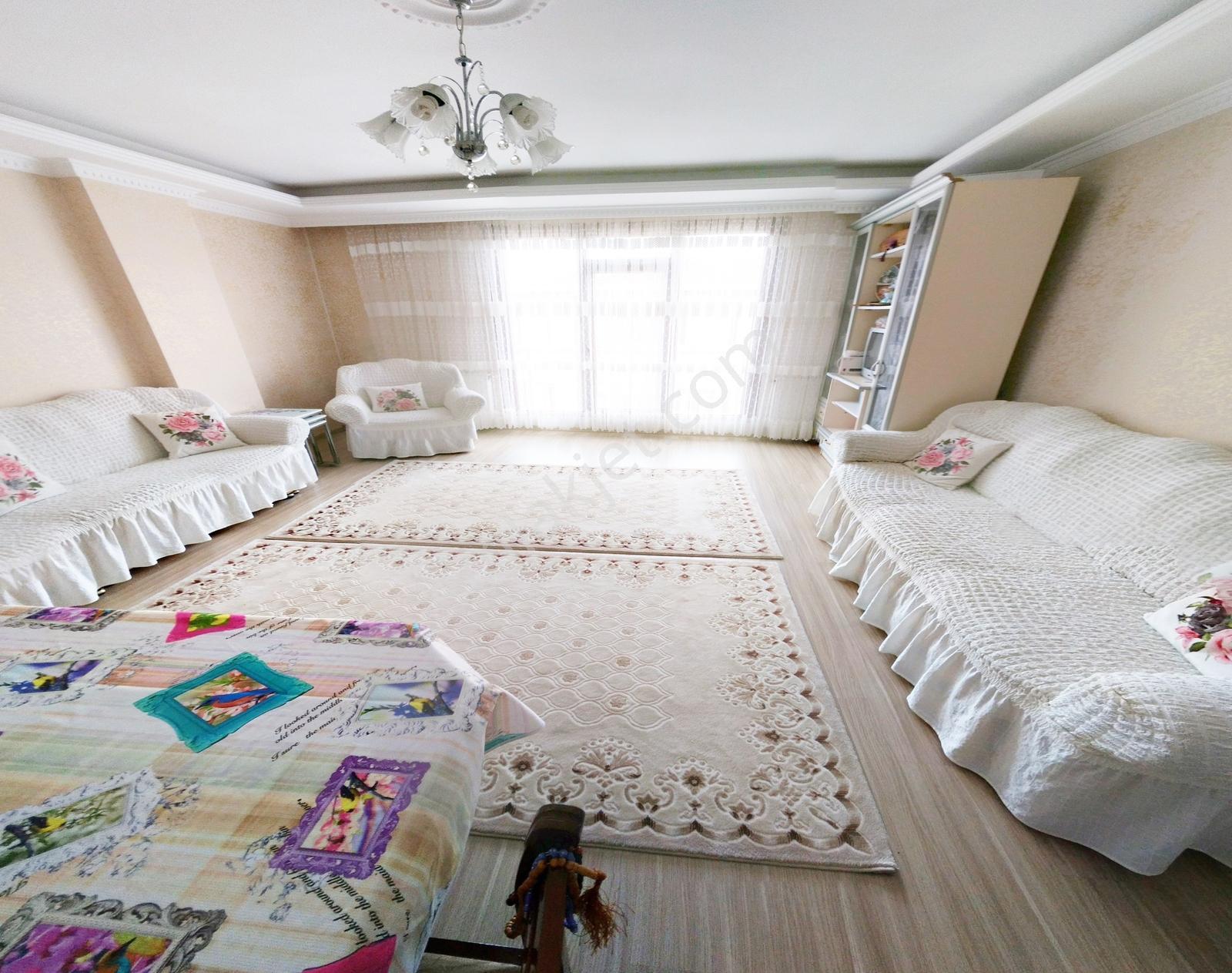 Yenibosna Eviza Konaklarına Yakın 6+1 250 M2 Dublexs Asansörlü - Görsel 5