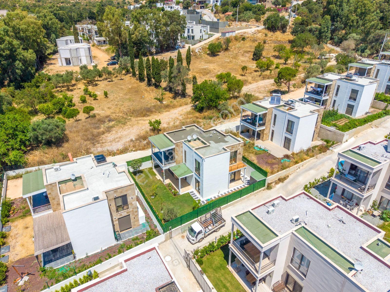 Gümüşlük Dereköy'de Yerden Isıtmalı Üst Kat Daire - Görsel 22