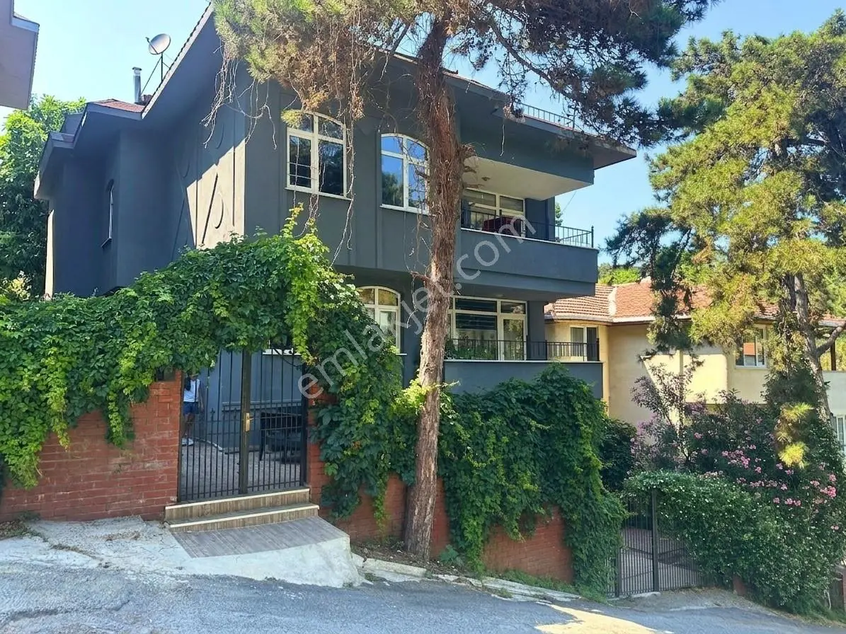 Tarabyada Değerli Arsasıyla Öne Çıkan 7+2 Müstakil Villa