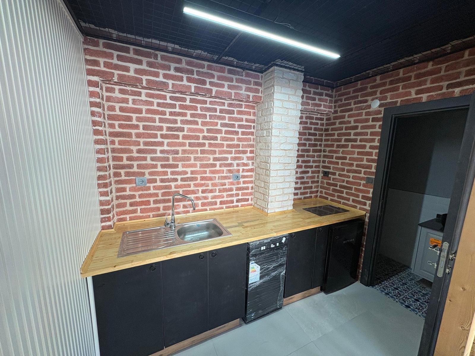 Görüklede Özel Tasarım Sıfır Eşyalı Merkezi Konumda Kiralık Ofis - Görsel 15
