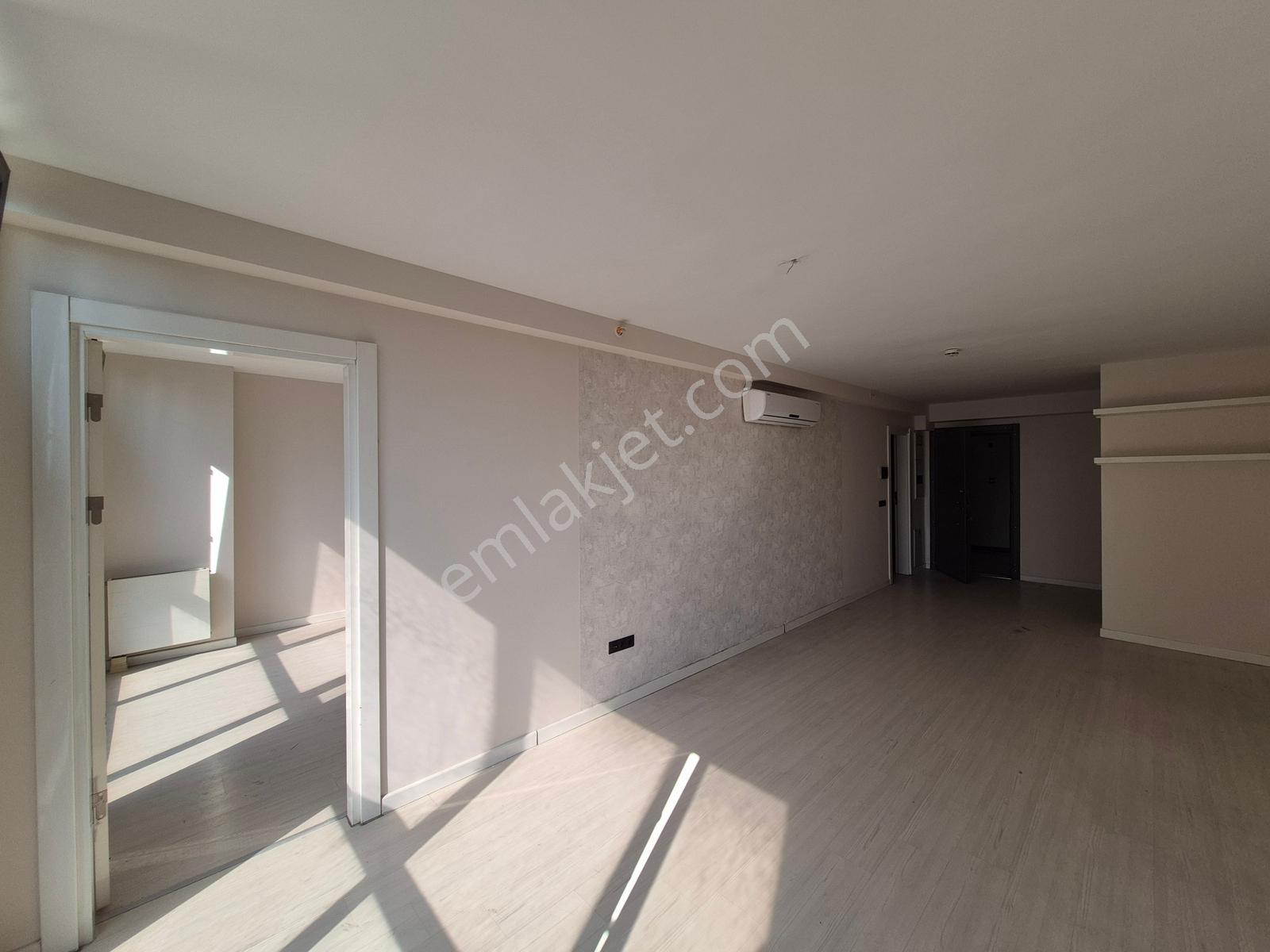 Küçükçekmece Cadde 24 Residance Kiralık 1+1 Boş Ofis Net 50 M² - Görsel 23