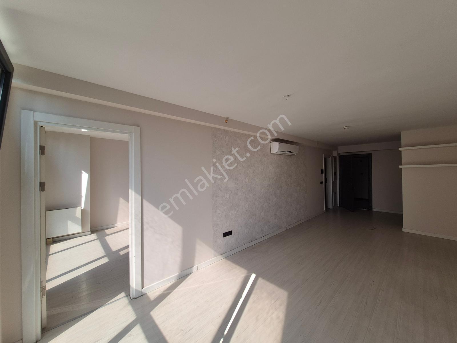 Küçükçekmece Cadde 24 Residance Kiralık 1+1 Boş Ofis Net 50 M² - Görsel 12