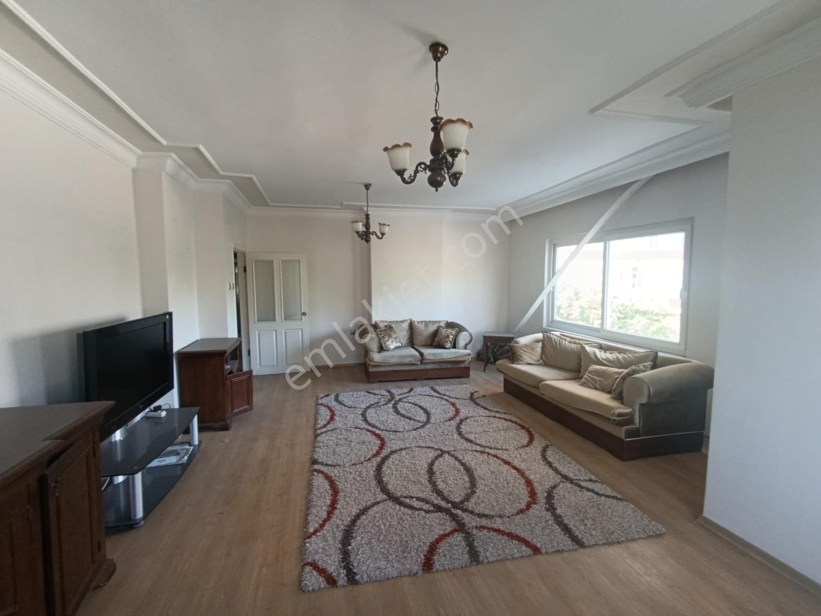 Remax Toros'tan Yenişehir'de Mükemmel Konumda Ferah 3+1 Daire - Görsel 8