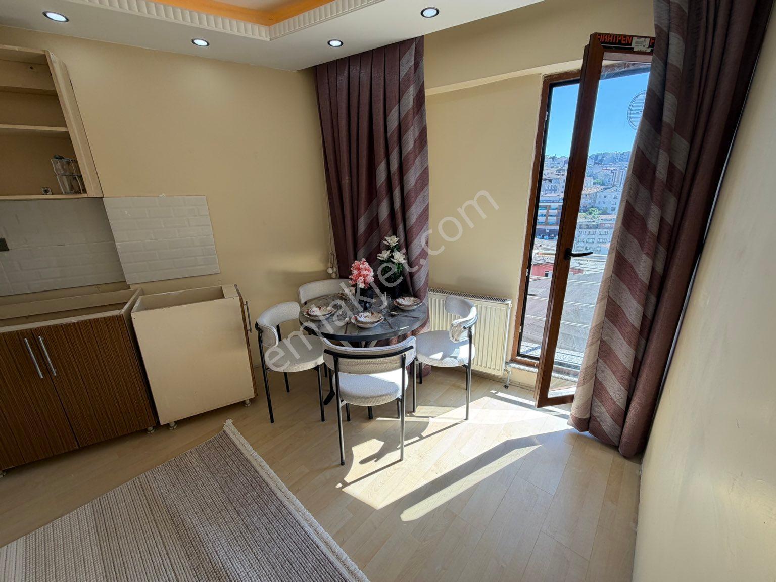 Para'dan Full Sıfır Eşyalı 4+1 Daire Ana Cadde Yakını Kolay Ulaşım İmkanı Minibüs Durakları 2 Dakika - Görsel 2