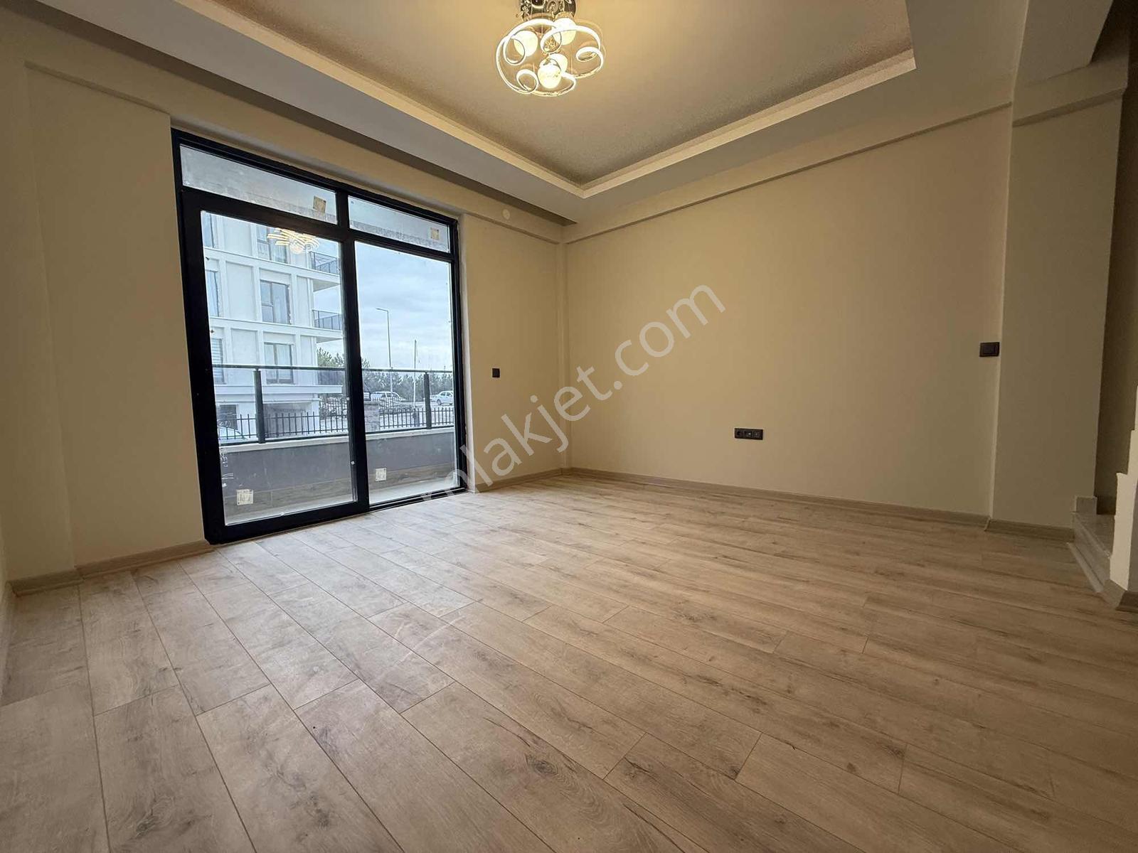 Alaçatı'dan/çatı Eğimsiz/kök Tapu/iskanlı/yerden Isıtma 2+1 Dair - Görsel 35