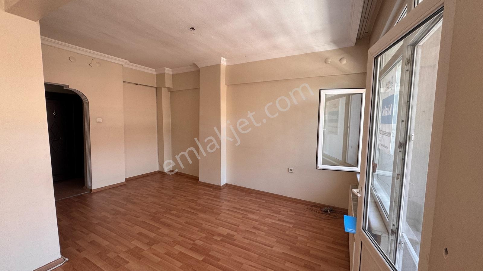 İzmit Merkez Yeni Turan Durağı Karşısı Arakat 3+1 Kiralık Daire - Görsel 12