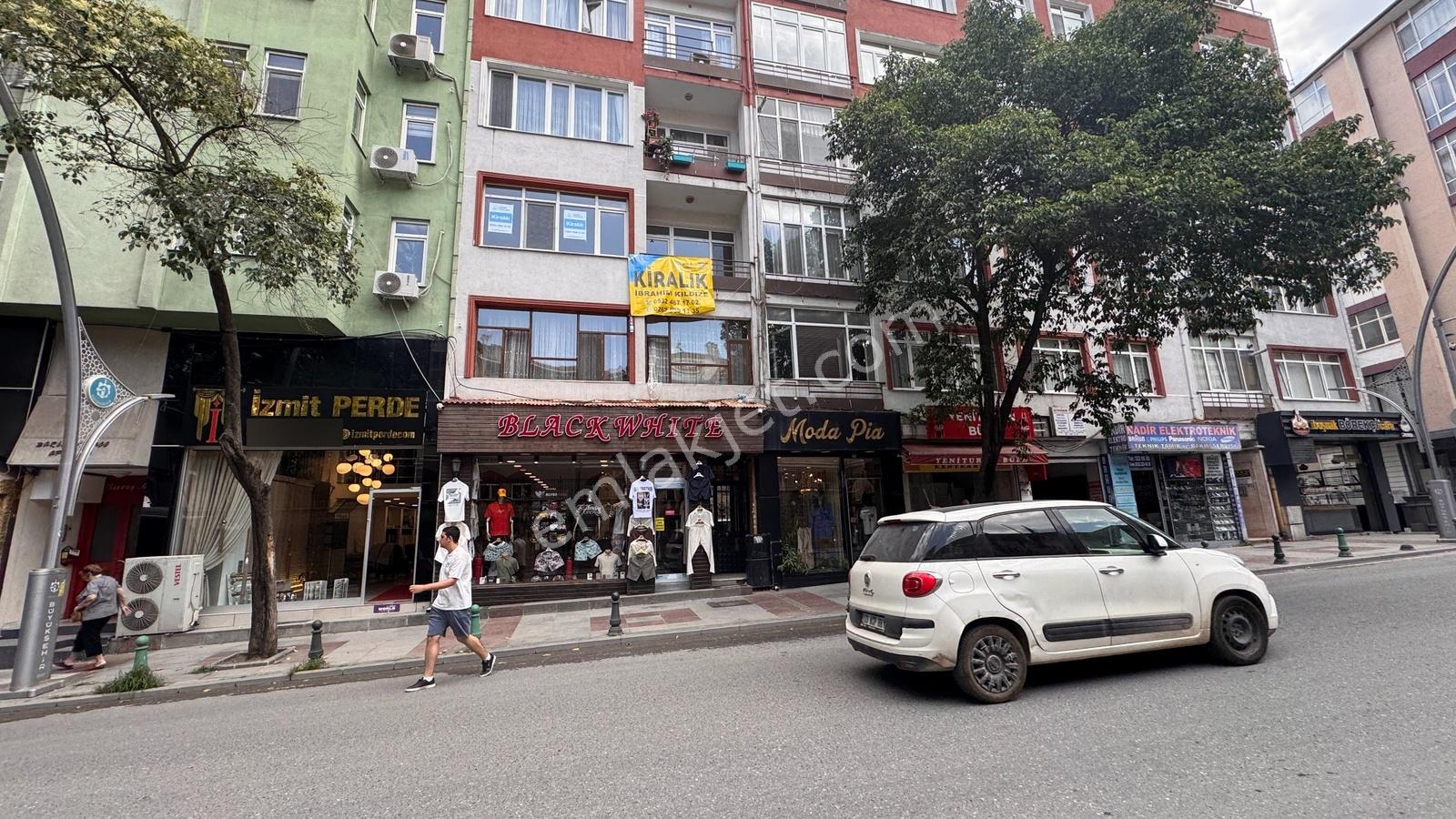 İzmit Merkez Yeni Turan Durağı Karşısı Arakat 3+1 Kiralık Daire - Görsel 8