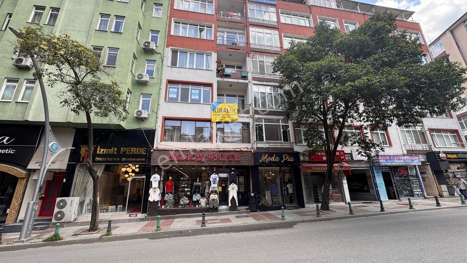 İzmit Merkez Yeni Turan Durağı Karşısı Arakat 3+1 Kiralık Daire - Görsel 7