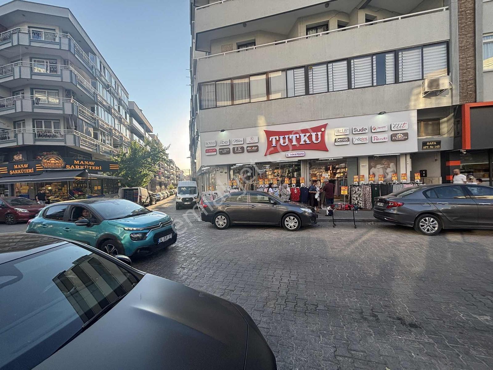 Nergiz Çarşı Cadde Üzeri Köşe Konum - Görsel 19