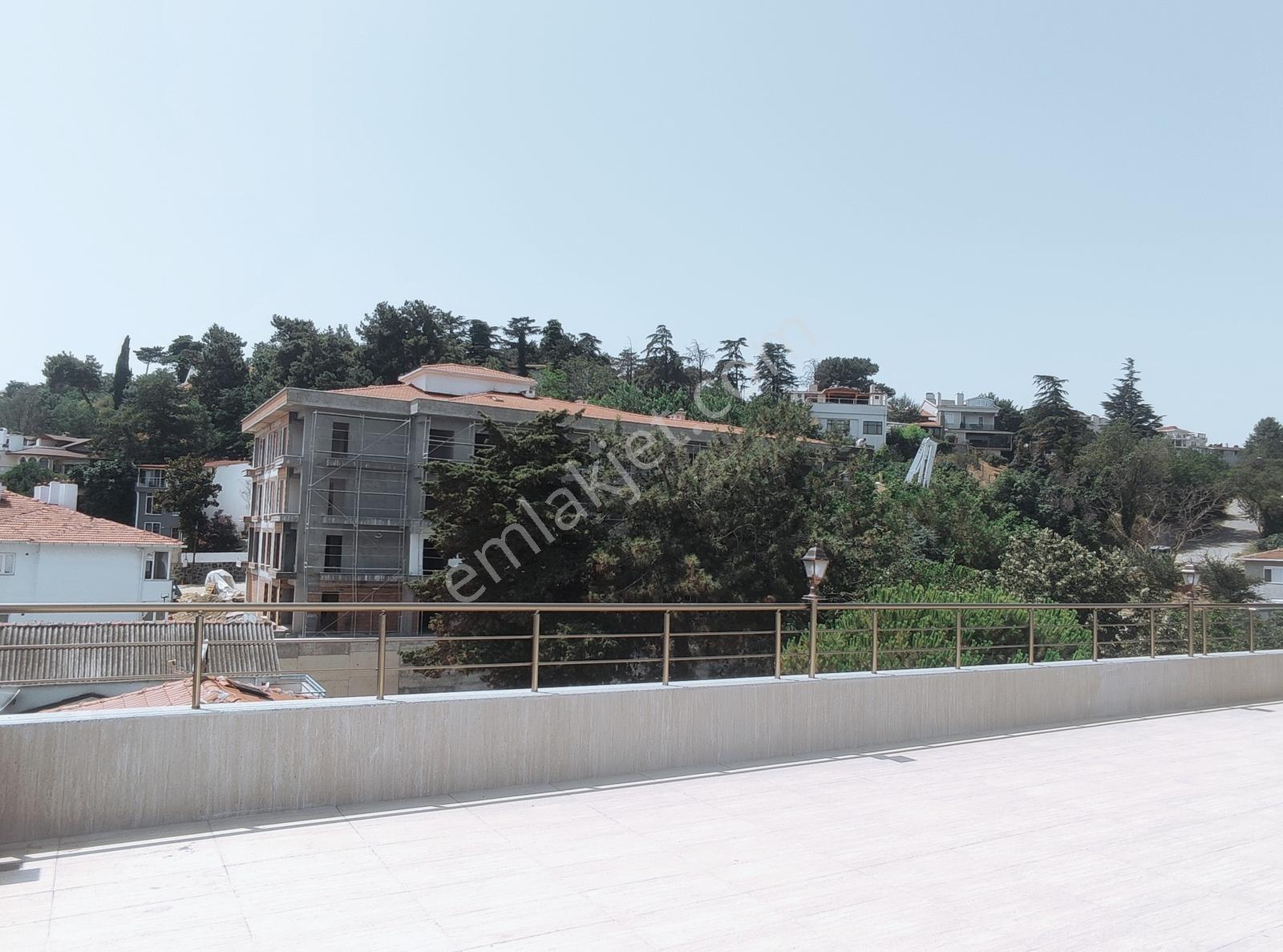 Değirmenaltı'nda Denize Ve Plaja Sıfır Ayça'dan Kiralık 1+1 - Görsel 3