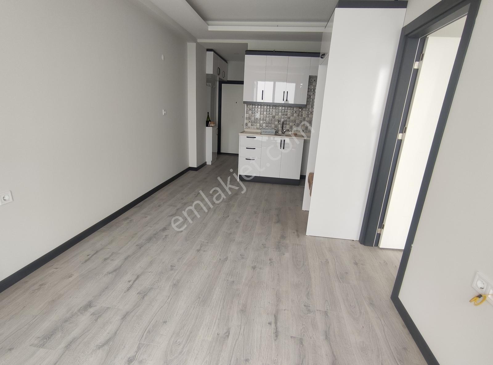Değirmenaltı'nda Denize Ve Plaja Sıfır Ayça'dan Kiralık 1+1 - Görsel 26