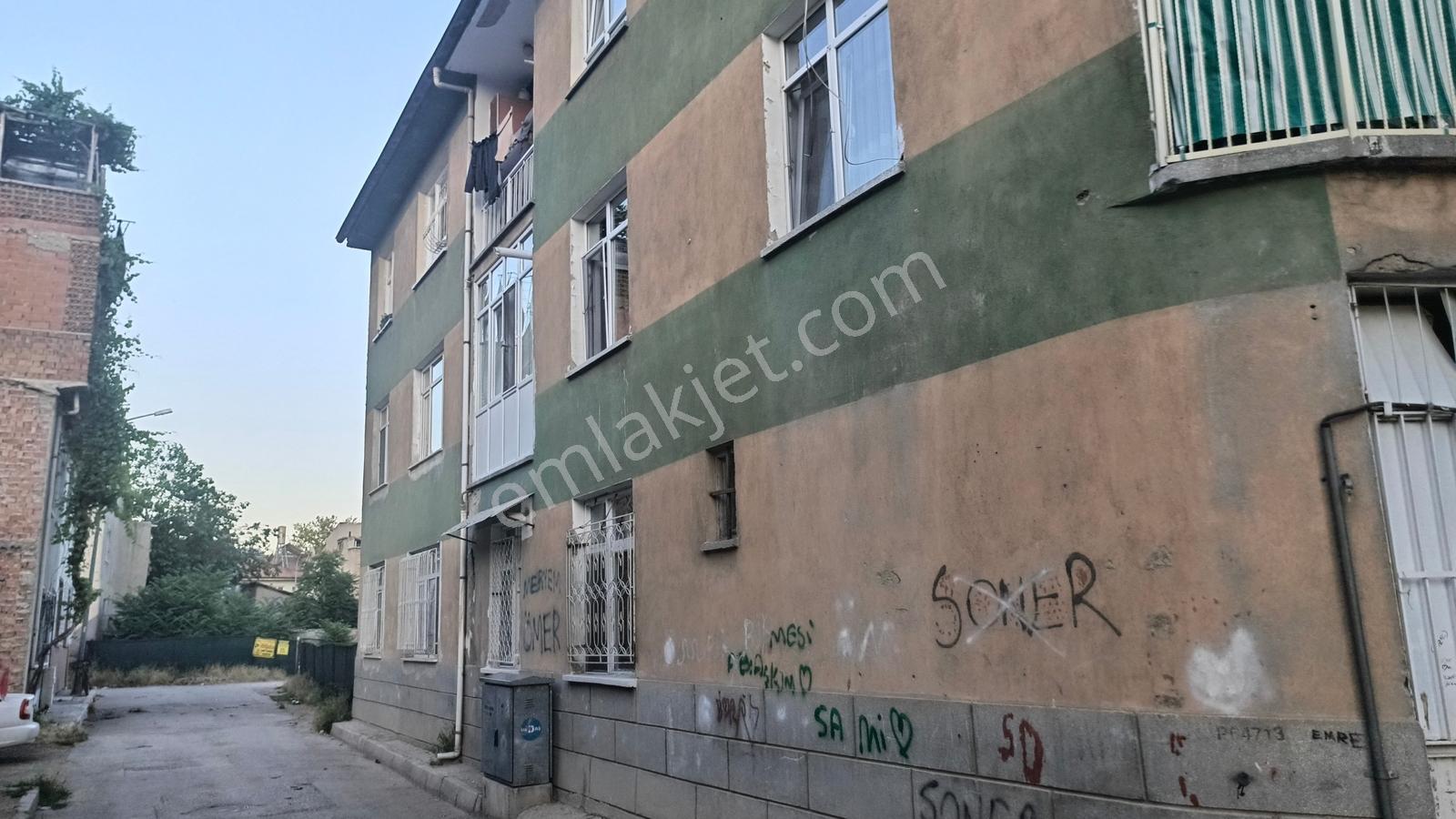 Yatırımlık Akademi Hast.ve Balık Pazarı Yanında 2+1 Arakat Daire - Görsel 19