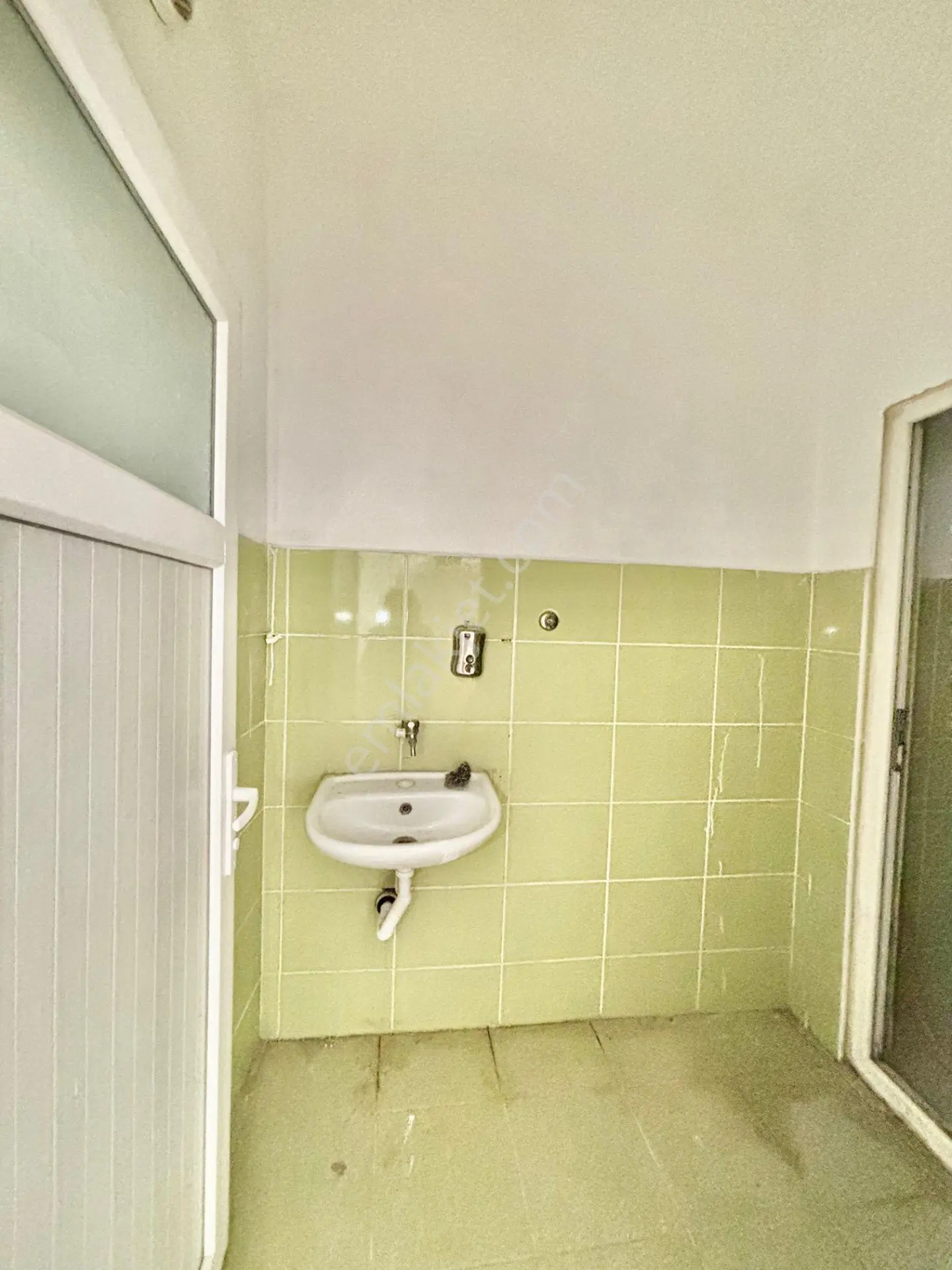 Metroya Sadece 5 Dakika! Hacivat'ta 180 M² Kiralık Dükkan! - Görsel 4