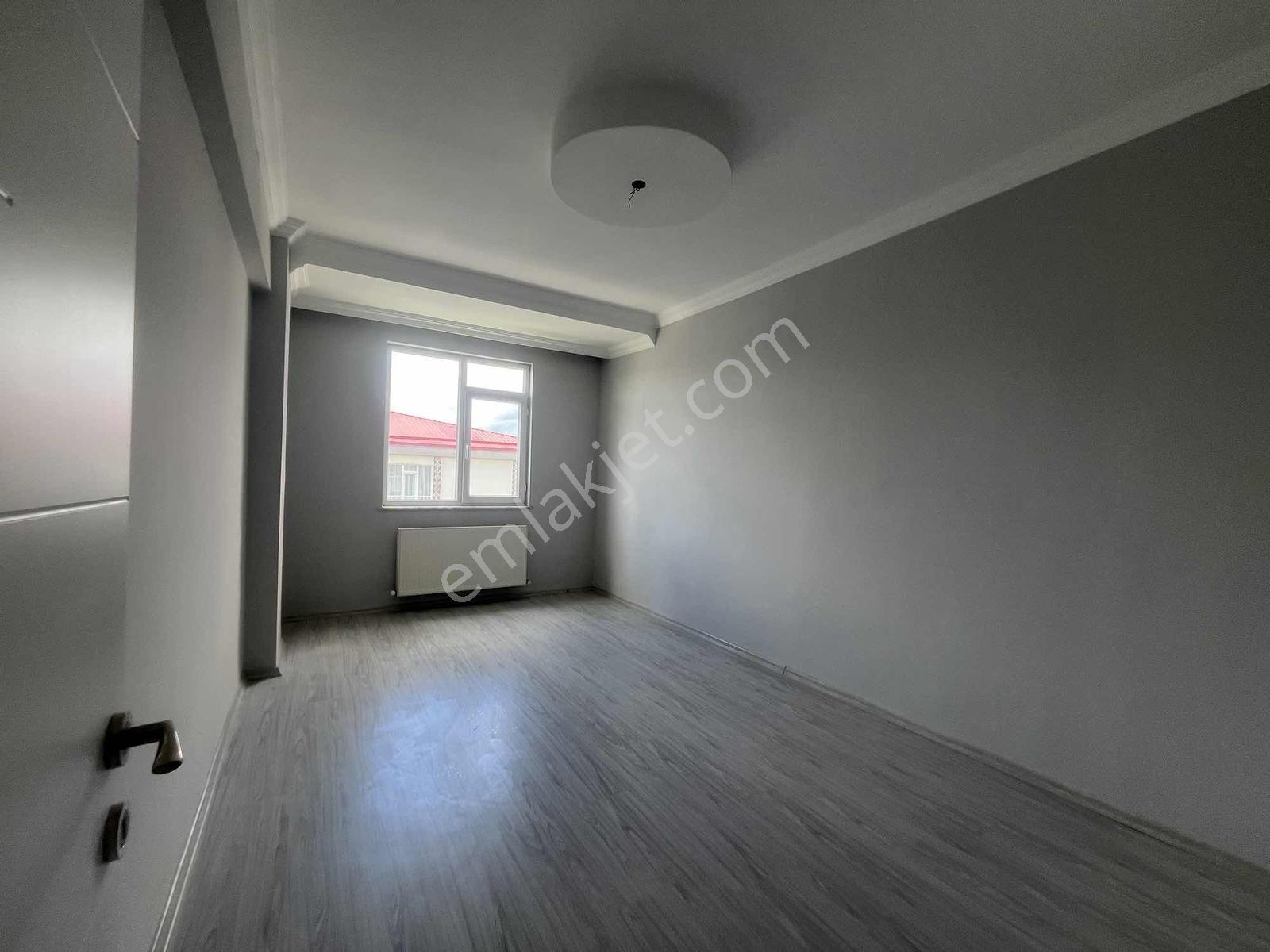 Kars Pusula Emlaktan Yenişehirde Kiralık Ultra Lüks 3+1 Daire - Görsel 7