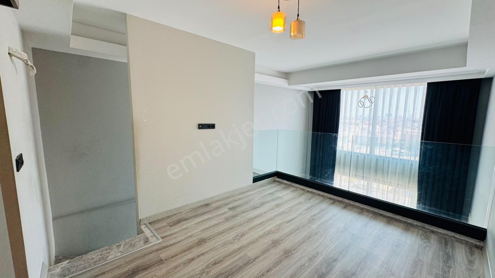 Yeni Emek Vivaloft Sitesi'nde 1+1 Cadde Üzeri Kiralık Daire - Görsel 15