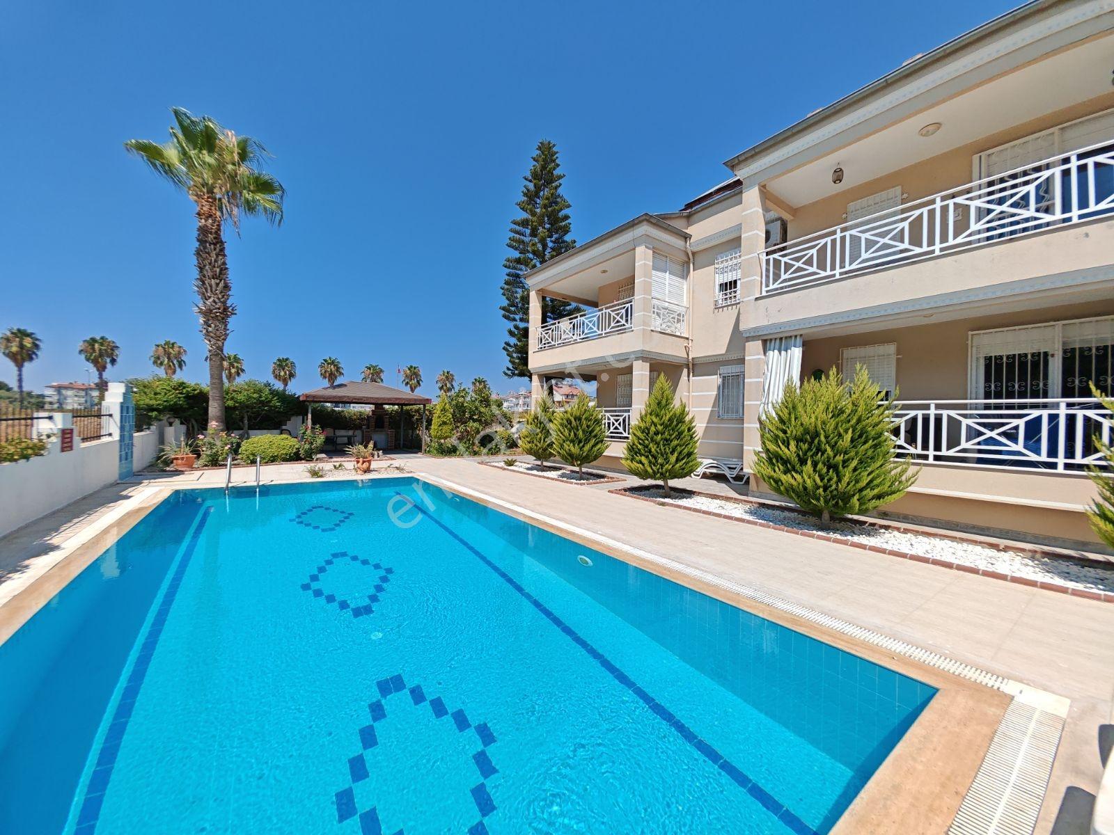 Side'de Merkezi Konumda Satılık 2+1 Eşyalı Daire