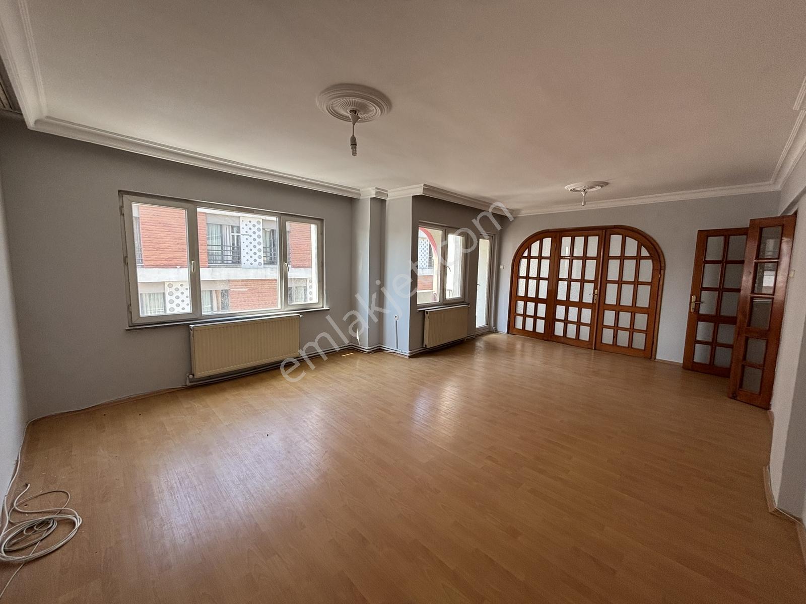 Zenith Real Estate'den Atatürk Mh. Kiralık Ara Kat 3+1 Daire - Görsel 12