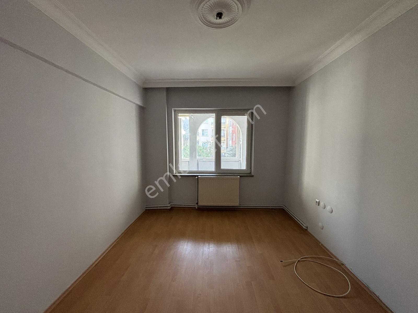 Zenith Real Estate'den Atatürk Mh. Kiralık Ara Kat 3+1 Daire - Görsel 3